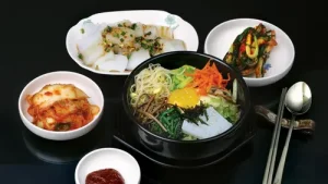 bibimbap-hidangan-tradisional-korea-dengan-harmoni-rasa-dan-warna