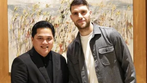 maarten-paes-perjalanan-karier-sang-kiper-belanda-di-liga-internasional