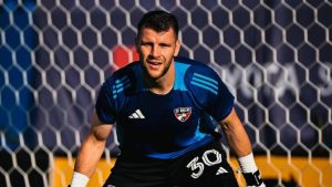 maarten-paes-kiper-andalan-dengan-potensi-besar-di-panggung-sepak-bola