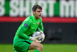 maarten-paes-kiper-andalan-dengan-potensi-besar-di-panggung-sepak-bola