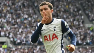 tottenham-hotspur-dominasi-qarabag-3-0-as-roma-ditahan-imbang-athletic-bilbao-1-1-di-liga-europa-2024-2025
