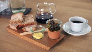 cara-membuat-kopi-yang-sempurna-di-rumah-tips-dan-trik-dari-barista-profesional