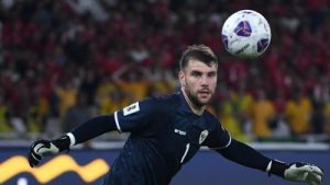 profil-maarten-paes-kiper-bertalenta-yang-mencuri-perhatian-dunia-sepak-bola
