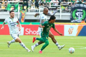 persib-terpaksa-pulang-tanpa-poin-kekalahan-0-1-akibat-kecolongan-di-pertahanan
