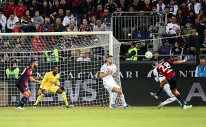 drama-di-stadion-sardegna-cagliari-dan-milan-seri-3-3-dalam-laga-serie-a
