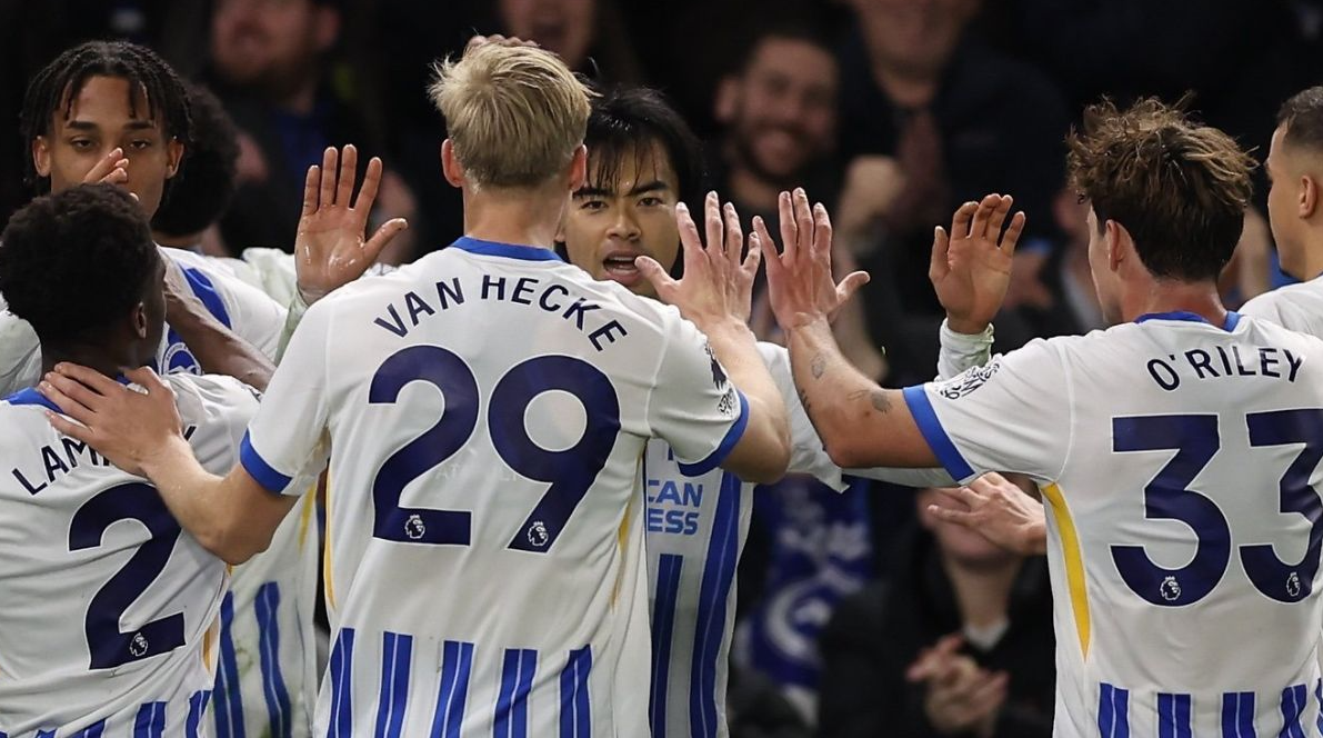 brighton-tetap-di-posisi-kedua-setelah-imbang-1-1-dengan-aston-villa