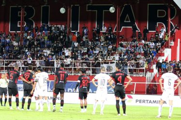 arema-fc-evaluasi-kehadiran-aremania-minimnya-penonton-jadi-perhatian-serius