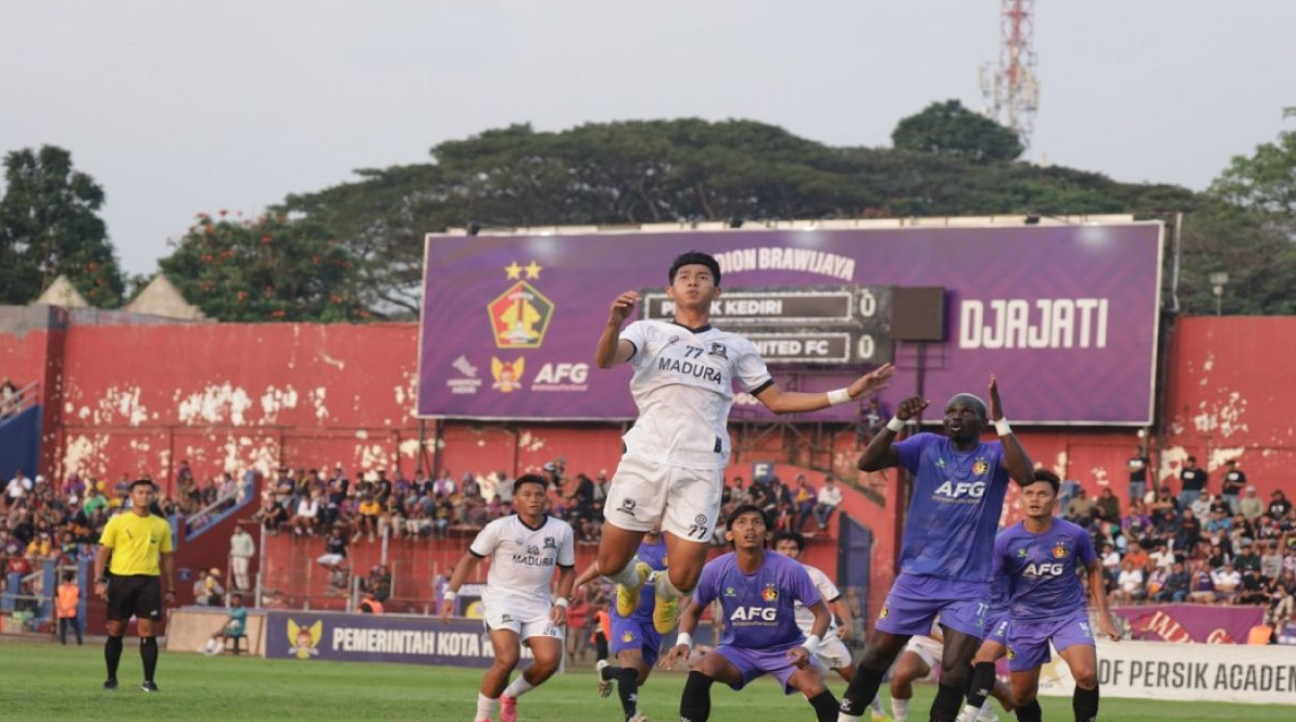 persik-kediri-raih-kemenangan-tipis-1-0-atas-madura-united-fc-di-liga-1