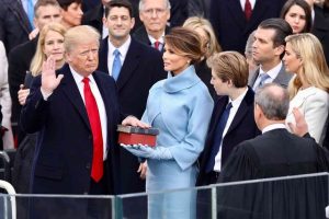 pelantikan-trump-dipindahkan-ke-dalam-gedung-dpr-akibat-cuaca-ekstrem