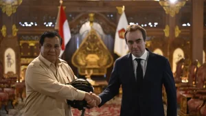 prabowo-dan-menhan-prancis-bahas-kerja-sama-pertahanan-di-hambalang