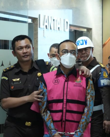 skandal-minyak-mentah-manipulasi-ron-90-jadi-92-negara-rugi-rp-1937-triliun