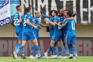 david-da-silva-bawa-persib-imbangi-persija-dengan-gol-spectacular