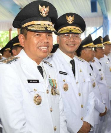 dedi-mulyadi-hapus-tunggakan-pajak-kendaraan-warga-purwakarta-bersyukur