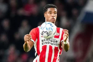 babak-pertama-mengesankan-arsenal-pimpin-3-1-atas-psv-di-laga-uji-coba