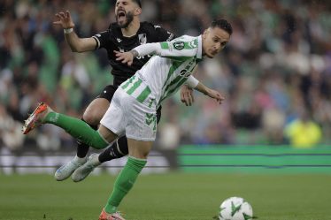 dua-assist-antony-warnai-laga-imbang-dramatis-real-betis-vs-vitoria-de-guimaraes
