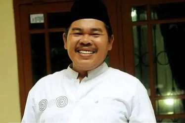 in-memoriam-mat-solar-jejak-legenda-komedi-rt-05-yang-abadi-dalam-dunia-hiburan-indonesia