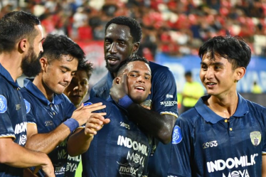 strategi-bertahan-fabio-lefundes-konsentrasi-penuh-di-sektor-pertahanan-jelang-duel-persita-vs-pss-sleman