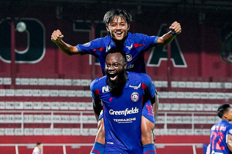 arema-fc-unggul-4-2-atas-barito-putera-keperkasaan-singo-edan-meski-bermain-dengan-10-pemain