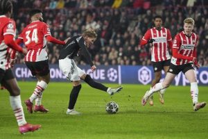 arsenal-imbang-2-2-lawan-psv-tiket-perempatfinal-liga-champions-dipastikan