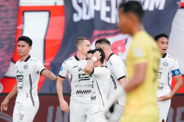 persib-bandung-di-ambang-sejarah-selangkah-lagi-menuju-gelar-perdana-liga-1