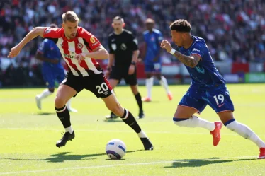 pertarungan-sengit-tanpa-gol-di-babak-pertama-brentford-tahan-imbang-chelsea