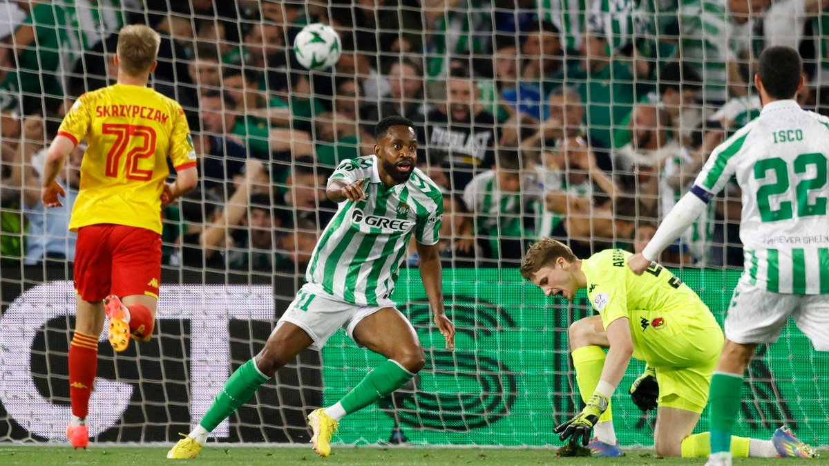 cedric-bakambu-antarkan-real-betis-ke-semifinal-conference-league-dengan-gol-krusial