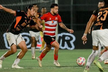 madura-united-unggul-1-0-atas-persija-ferarri-diusir-sape-kerrab-memimpin