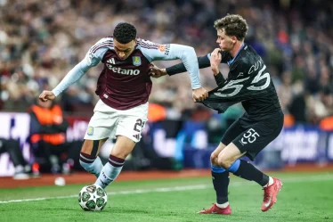 kerusuhan-pecah-di-paris-12-suporter-terluka-dalam-bentrokan-psg-aston-villa